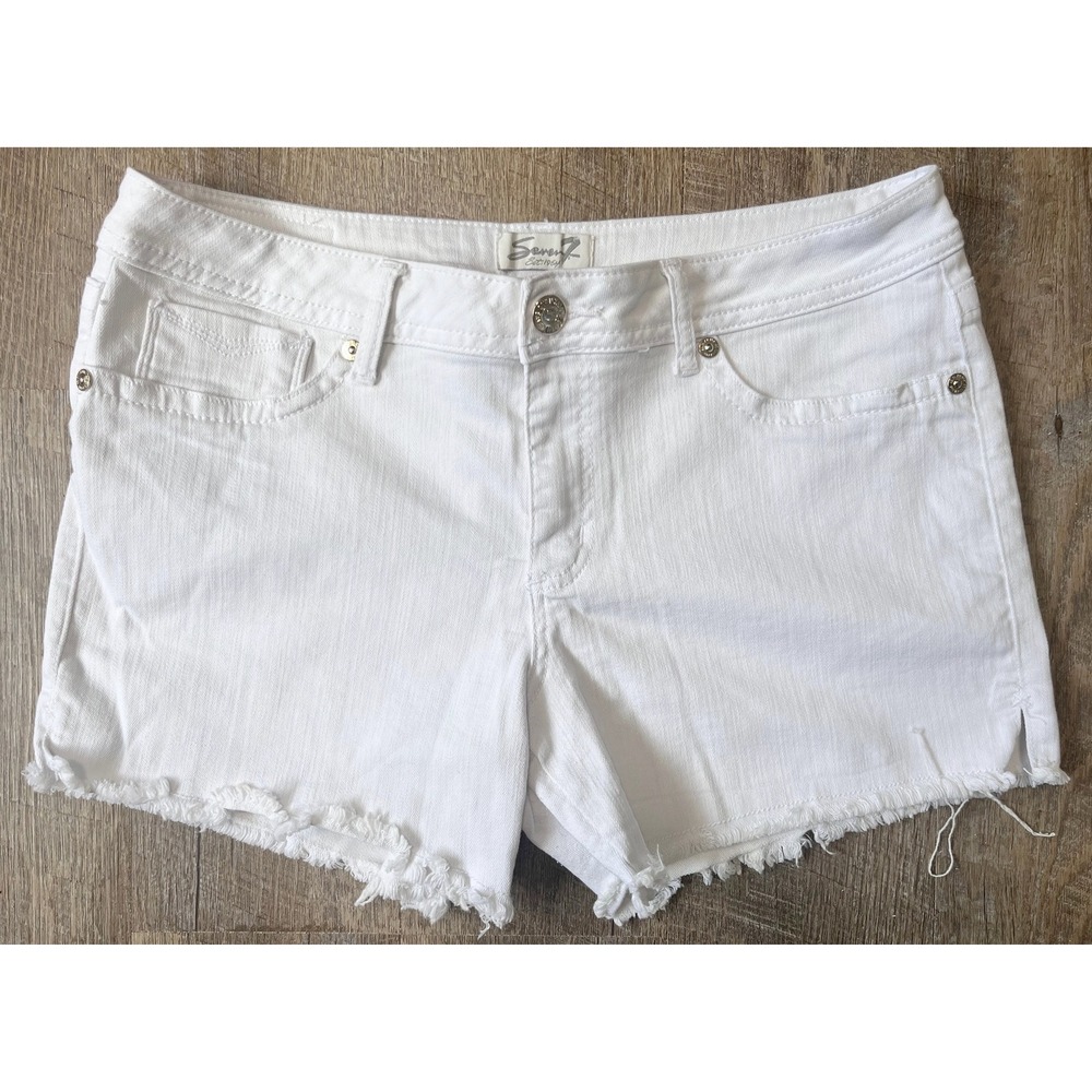 Seven 7 White cut off shorts embellished back pocket size‎ 16